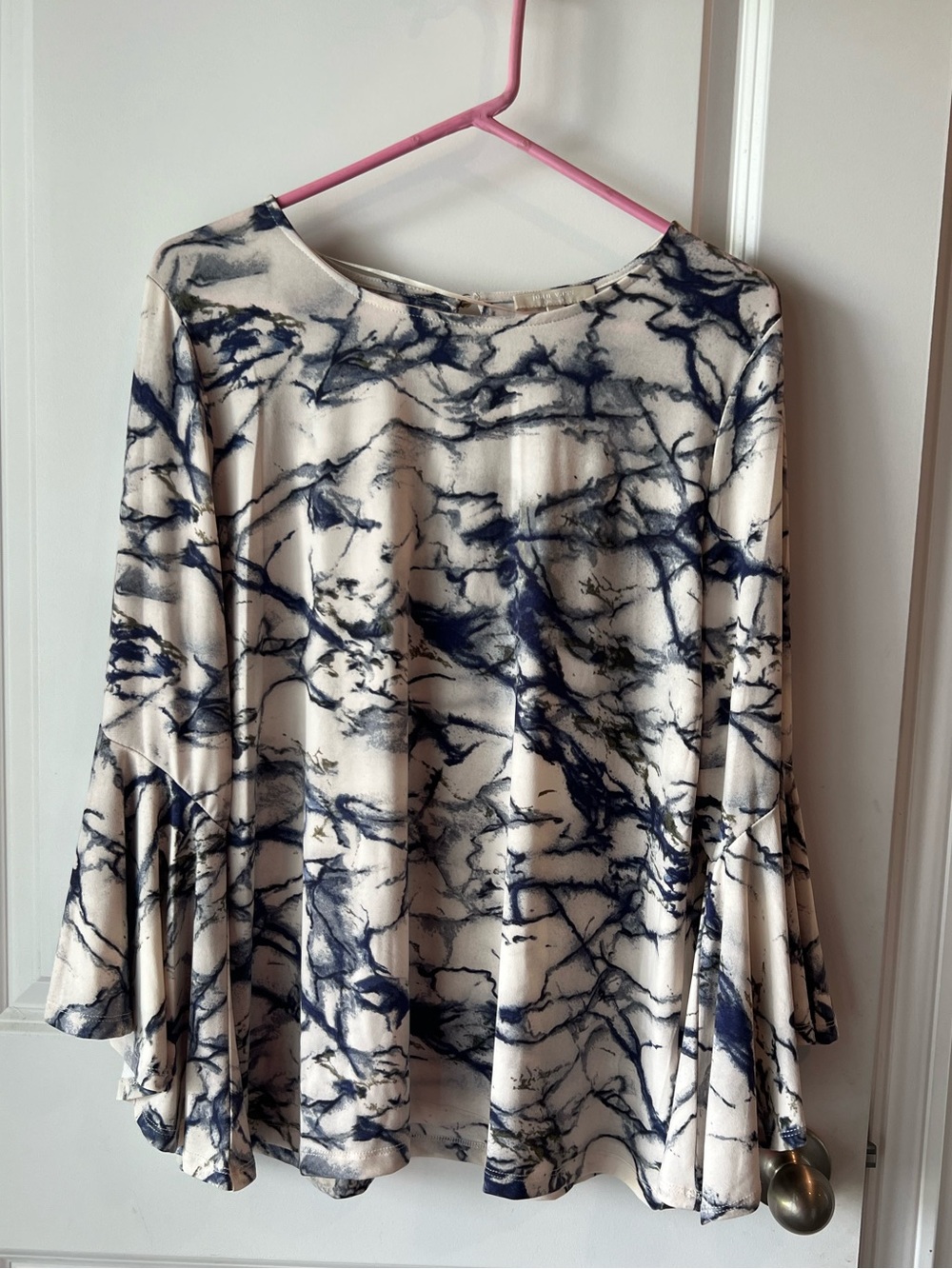 Joan Vass Cream and Navy Marble-Print Flare-Sleeve blouse. Large